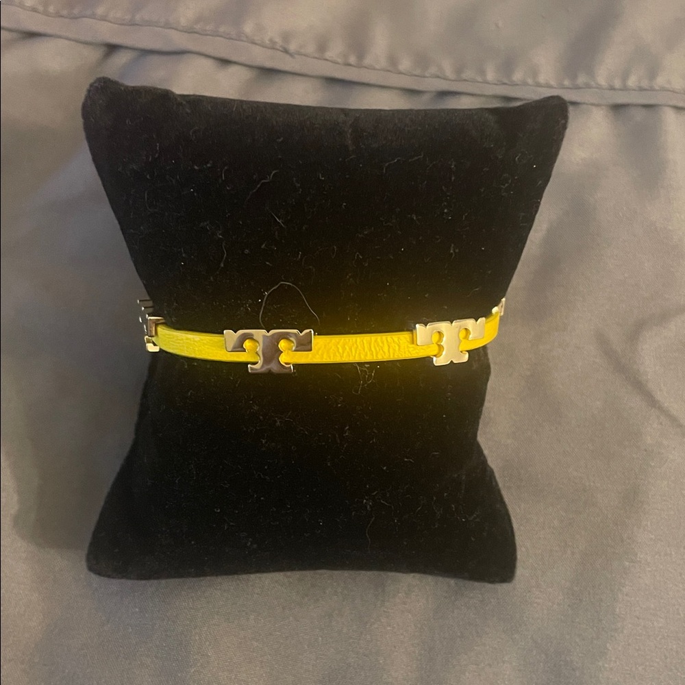 Tory Burch Serif-T Stackable Bracelet NWT